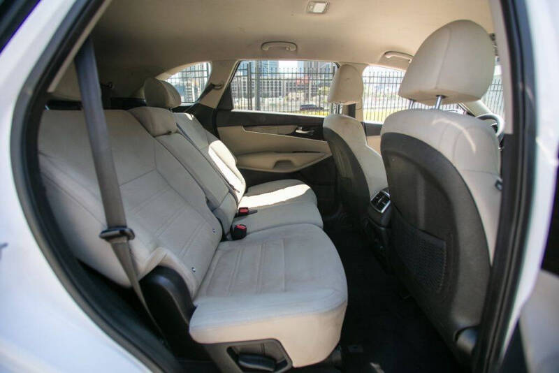 2019 Kia Sorento LX