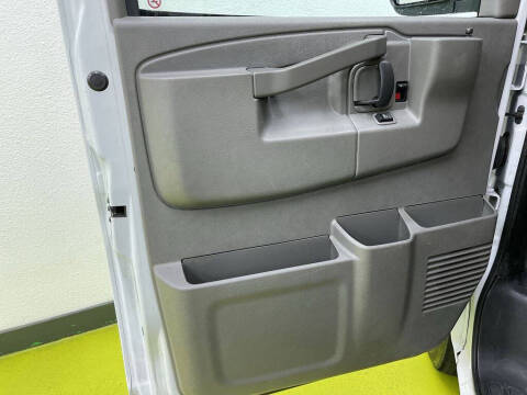 2022 Chevrolet Express 2500