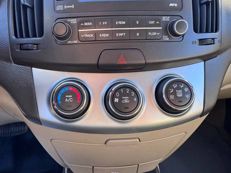 2010 Hyundai Elantra Blue