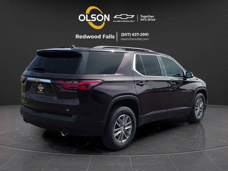 2023 Chevrolet Traverse LT Leather