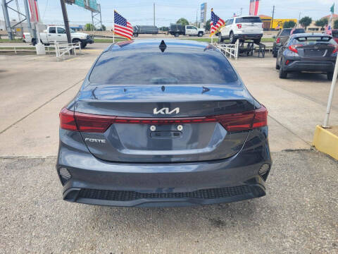 2022 Kia Forte FE