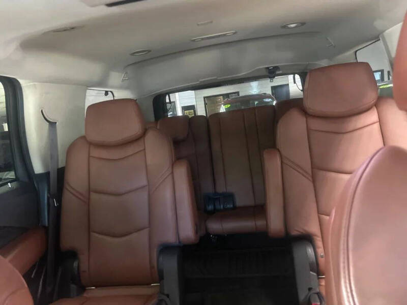 2016 Cadillac Escalade Luxury Collection