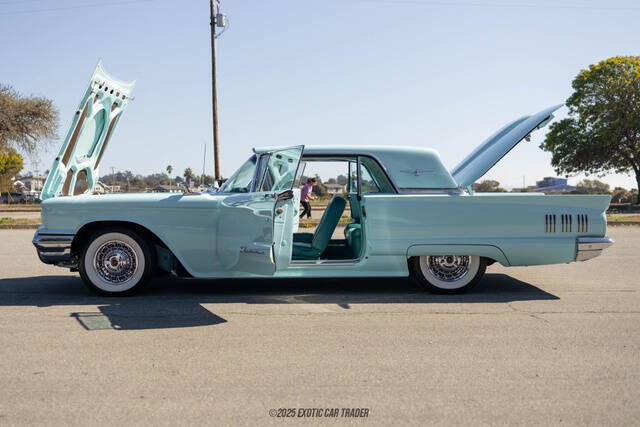 1960 Ford Thunderbird