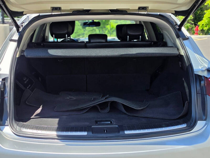 2011 Infiniti FX35