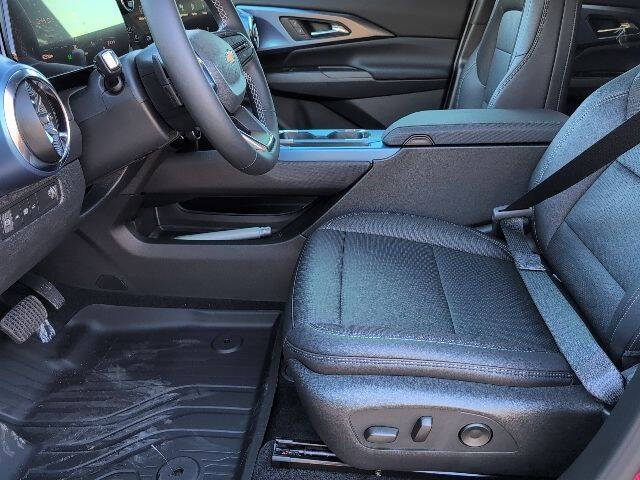 2026 Chevrolet Equinox EV LT 2