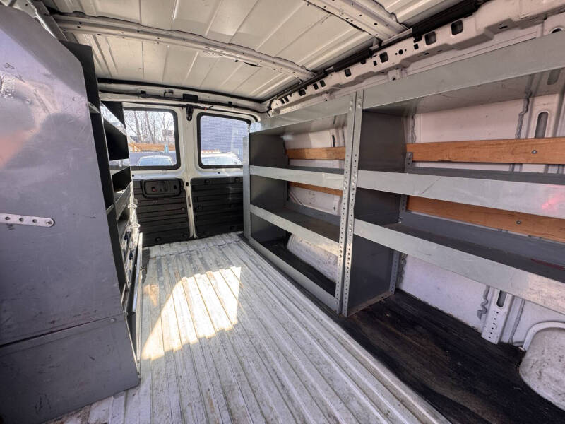 2016 GMC Savana 2500