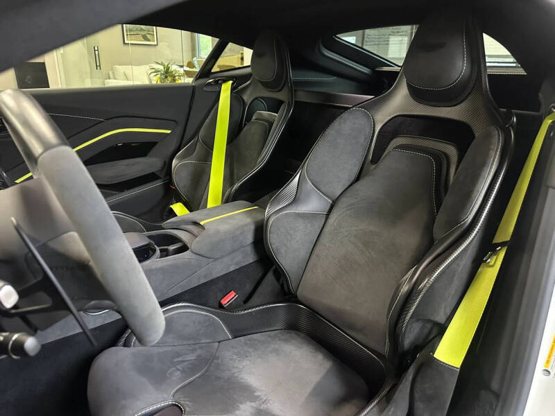 2023 Aston Martin Vantage