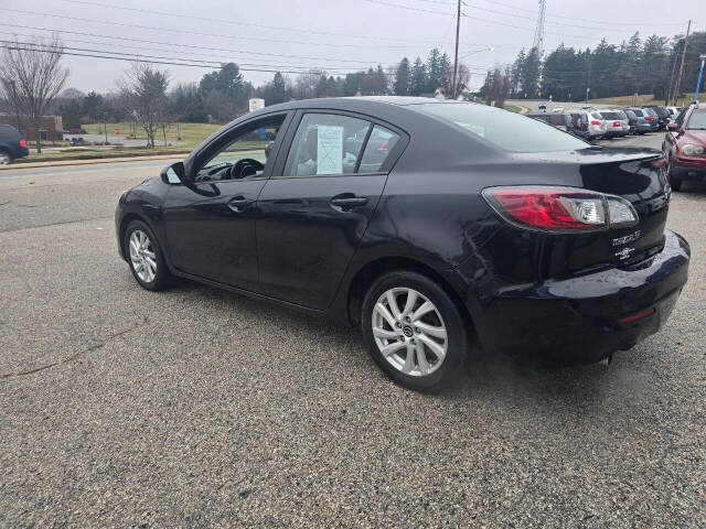 2013 Mazda Mazda3 for sale at QUEENSGATE AUTO SALES in York, PA