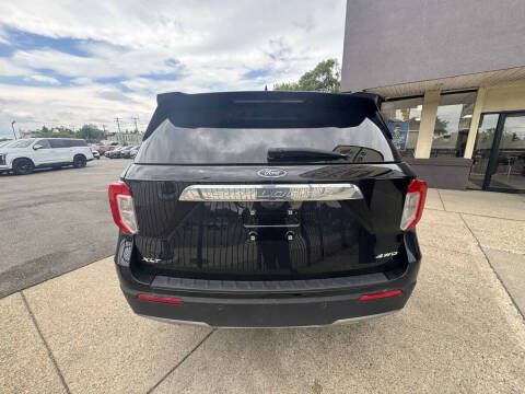 2024 Ford Explorer XLT
