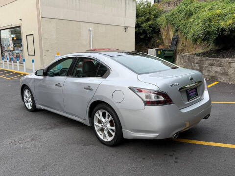 2012 Nissan Maxima