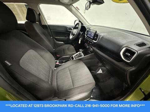 2022 Hyundai Venue SE