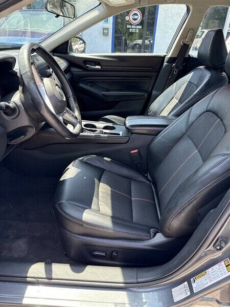 2021 Nissan Altima 2.5 SR