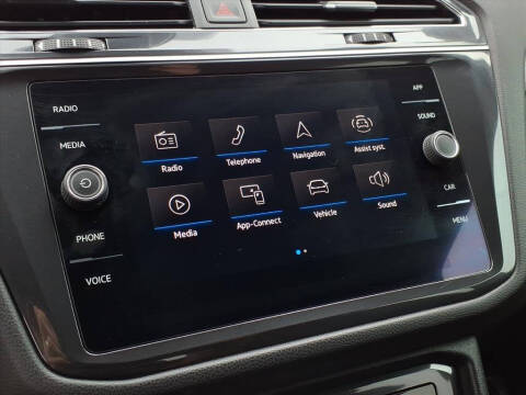 2022 Volkswagen Tiguan SE