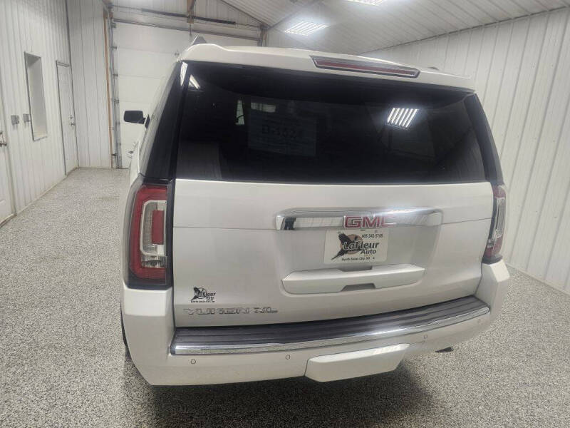 2017 GMC Yukon XL Denali