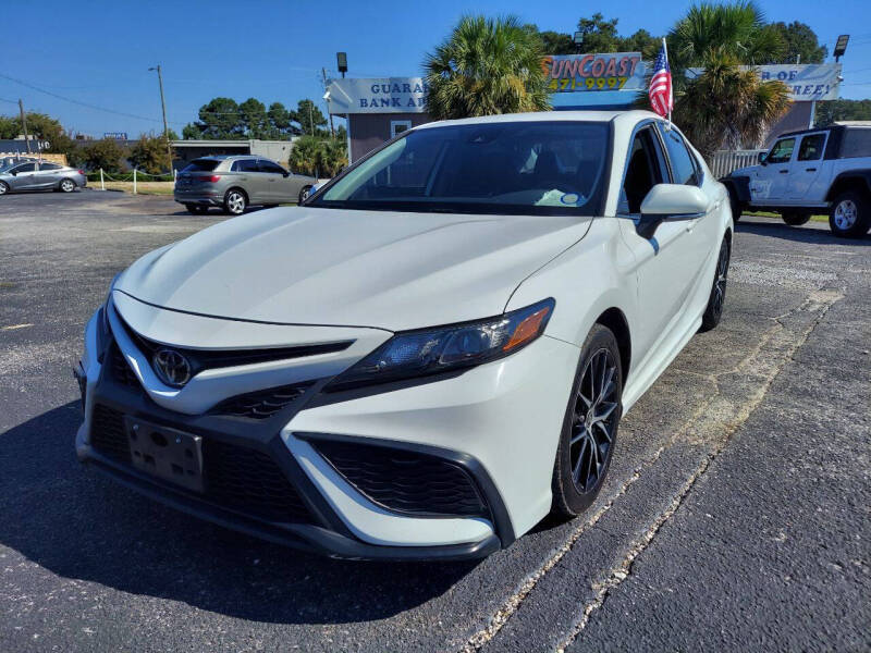 2022 Toyota Camry SE's photo