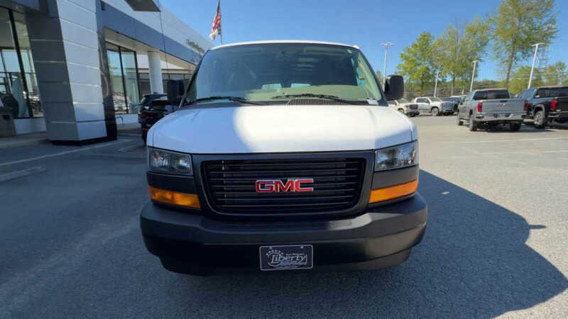 2026 GMC Savana 2500