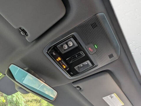 2025 Volkswagen ID. Buzz Pro S Plus