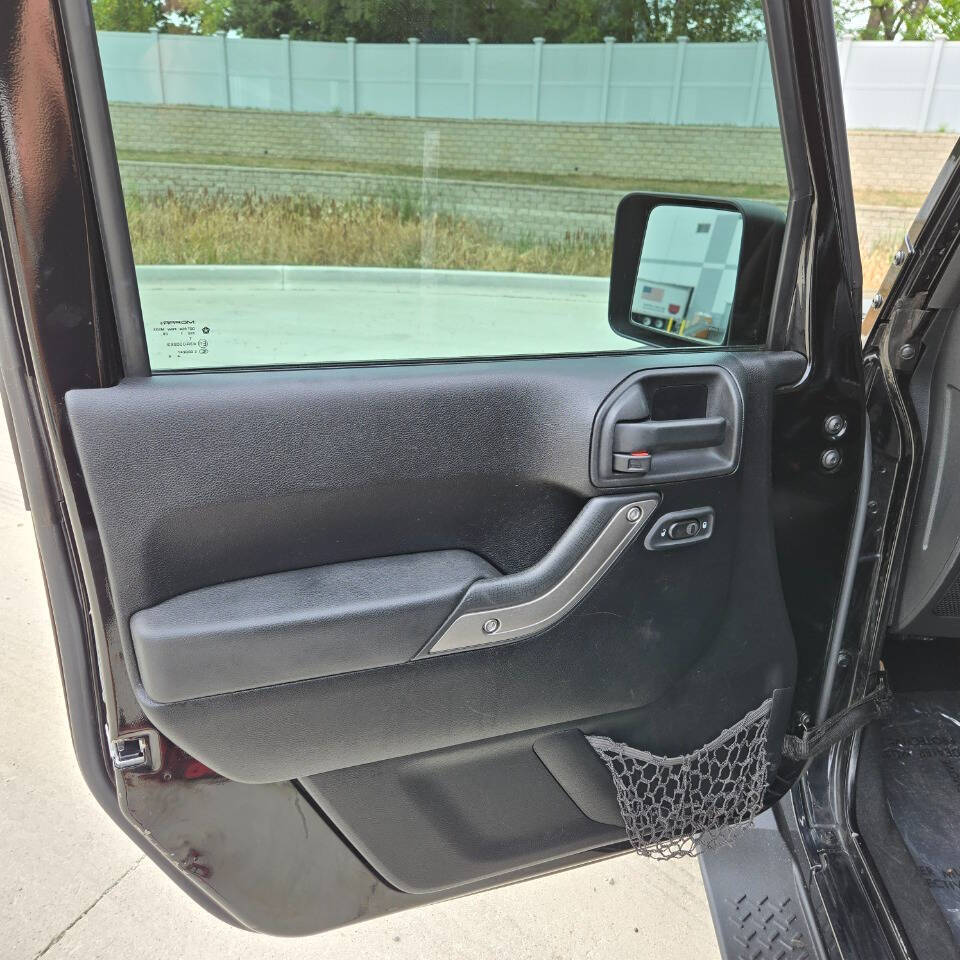 2012 Jeep Wrangler Unlimited 54