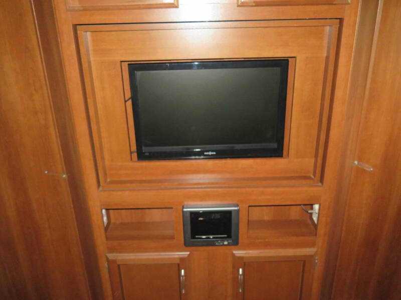 2013 Forest River Coachmen Freedom