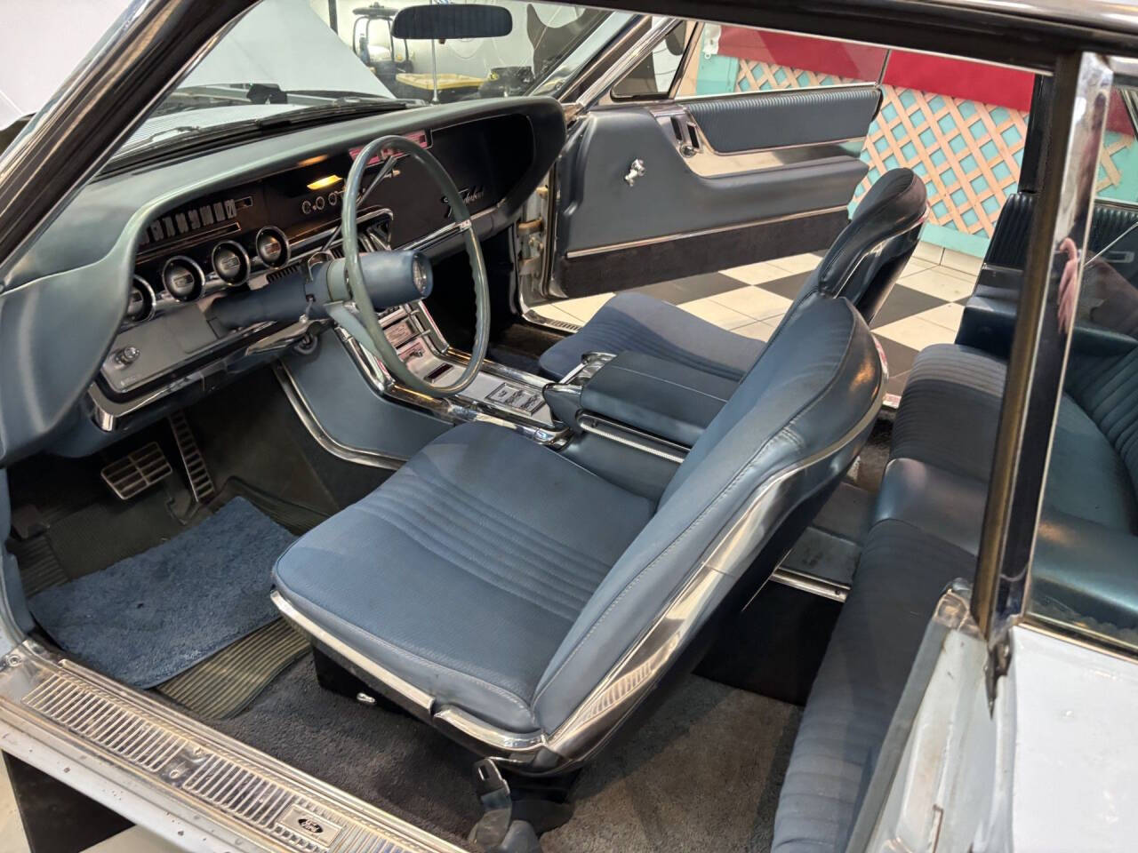 1964 Ford Thunderbird 31
