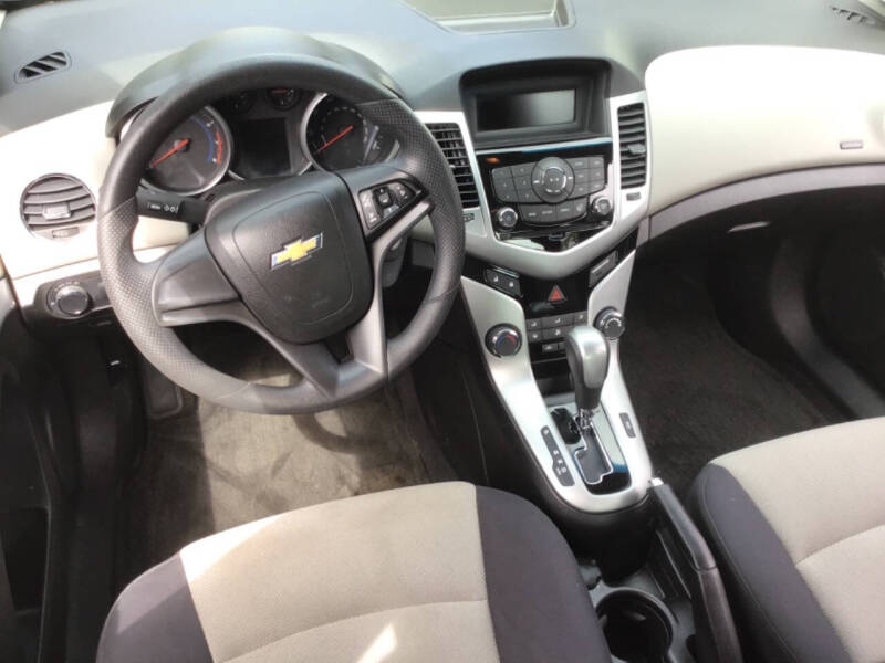2014 Chevrolet Cruze LS Auto