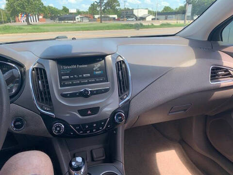 2017 Chevrolet Cruze LT Auto