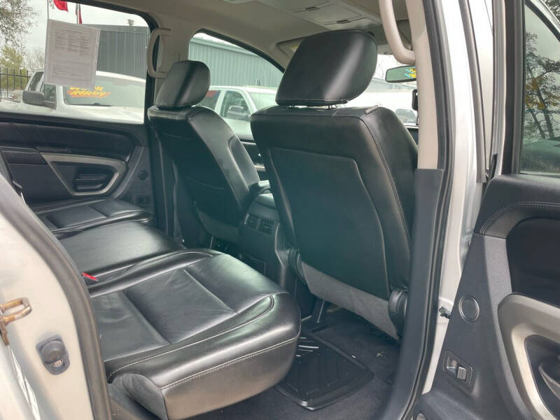 2015 Nissan Armada SV