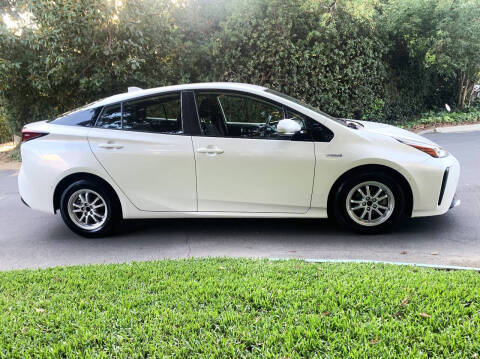 2020 Toyota Prius LE