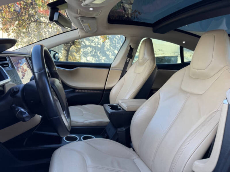 2013 Tesla Model S