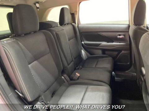 2017 Mitsubishi Outlander ES