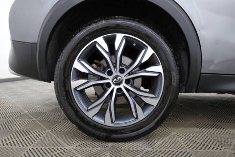 2017 Infiniti QX30 Premium