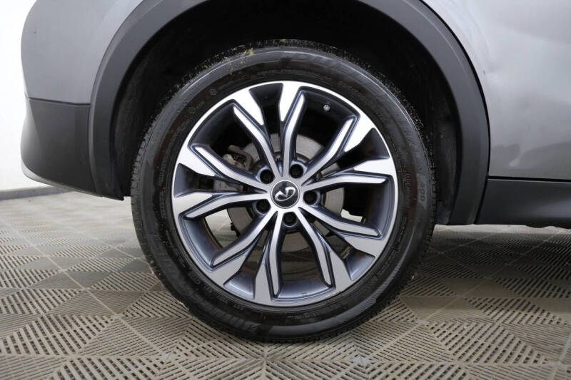 2017 Infiniti QX30 Premium