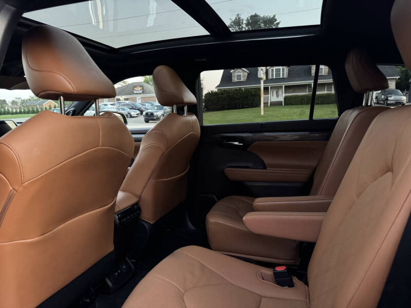 2021 Toyota Highlander Platinum