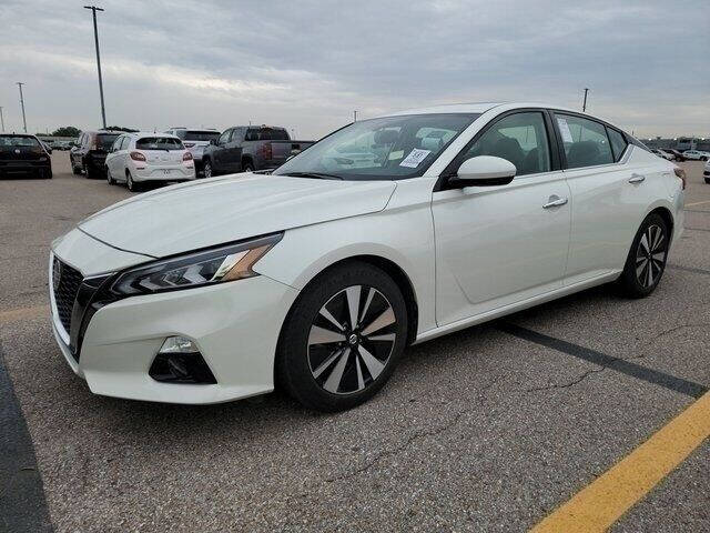 2020 Nissan Altima for sale at FREDYS CARS FOR LESS in Houston TX
