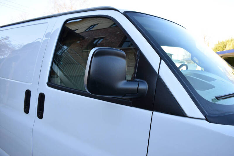 2017 Chevrolet Express 2500