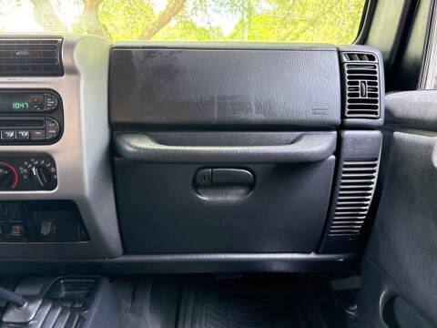 2004 Jeep Wrangler X