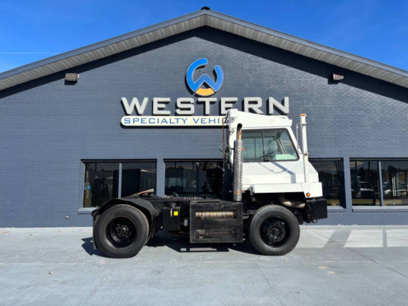 2017 Capacity Yard Spotter