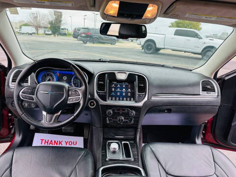 2017 Chrysler 300 Limited