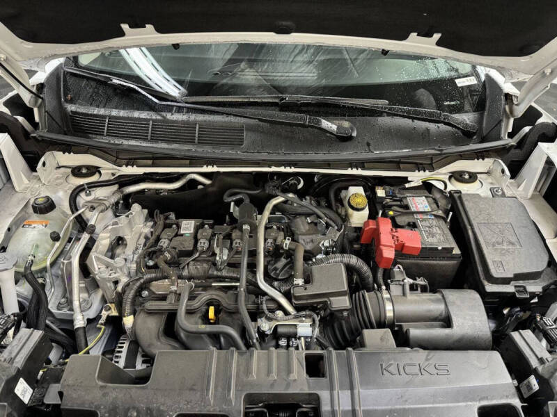 2025 Nissan Kicks SV