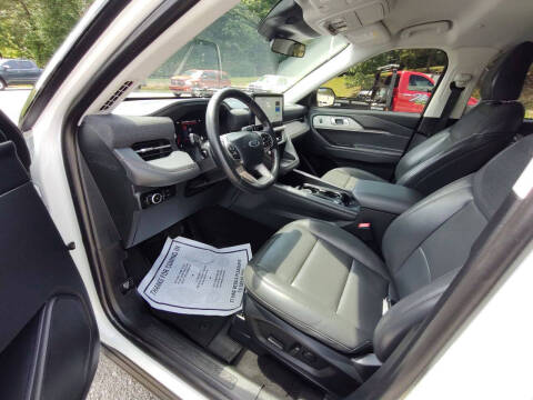 2025 Ford Explorer Active