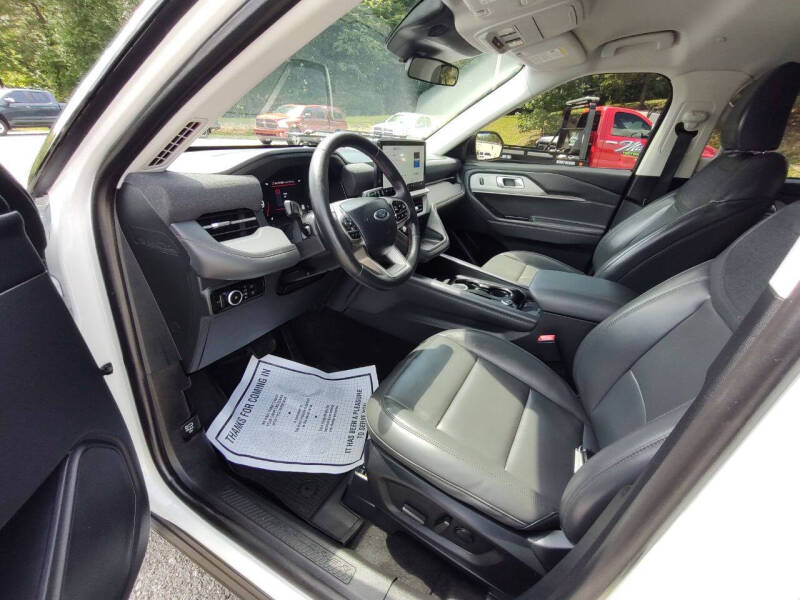2025 Ford Explorer Active