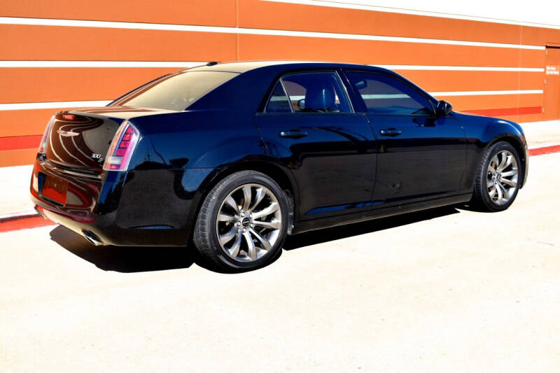 2015 Chrysler 300 Limited