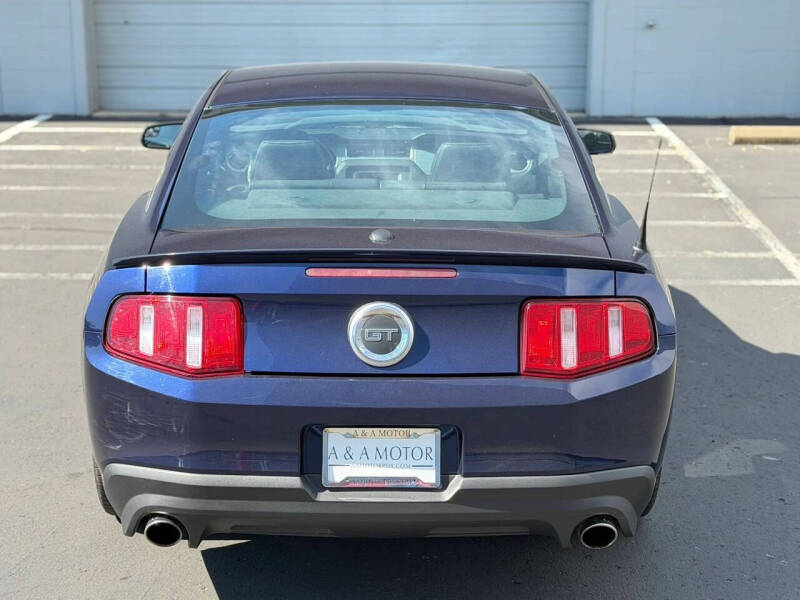 2011 Ford Mustang GT Premium