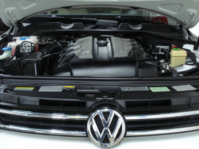 2013 Volkswagen Touareg TDI Sport