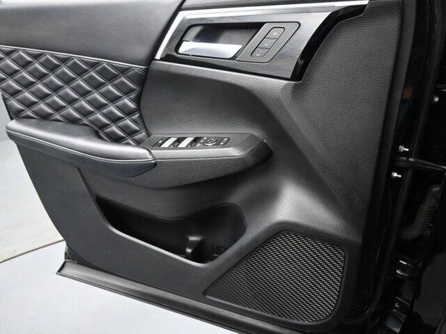 2023 Mitsubishi Outlander PHEV SEL