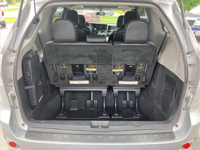 2015 Toyota Sienna SE Premium 8-Passenger