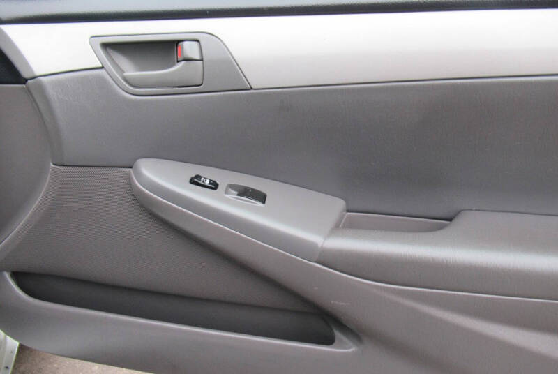 2005 Toyota Camry Solara SE