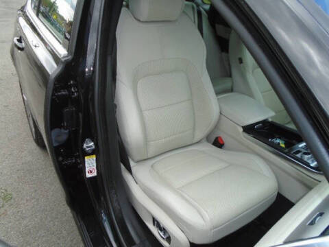 2022 Jaguar XF P300 R-Dynamic SE