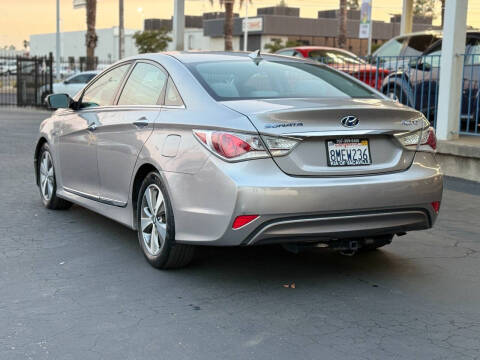 2013 Hyundai Sonata Hybrid
