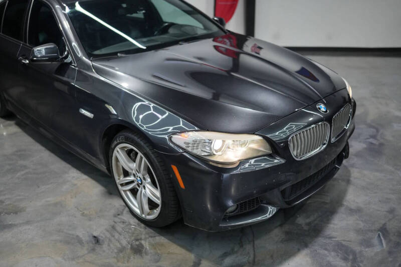 2012 BMW 5 Series 550i